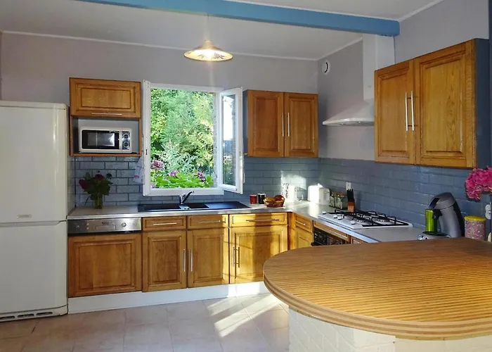 Near Alabaster Coast Les Grandes-Ventes