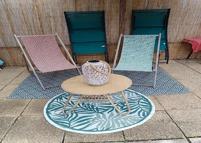 Near Alabaster Coast * Les Grandes-Ventes